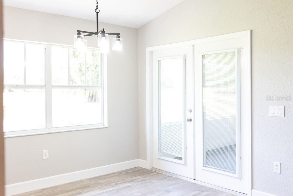 Image 14 of 40 For 2992 Oaks Bend