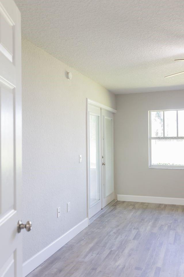 Image 17 of 40 For 2992 Oaks Bend