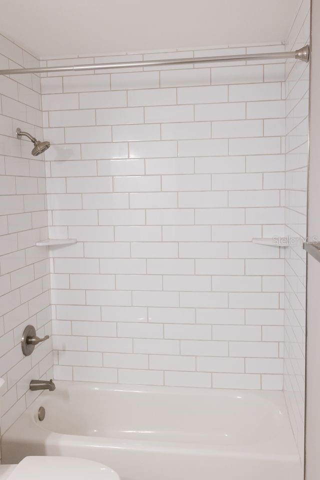 Image 26 of 40 For 2992 Oaks Bend