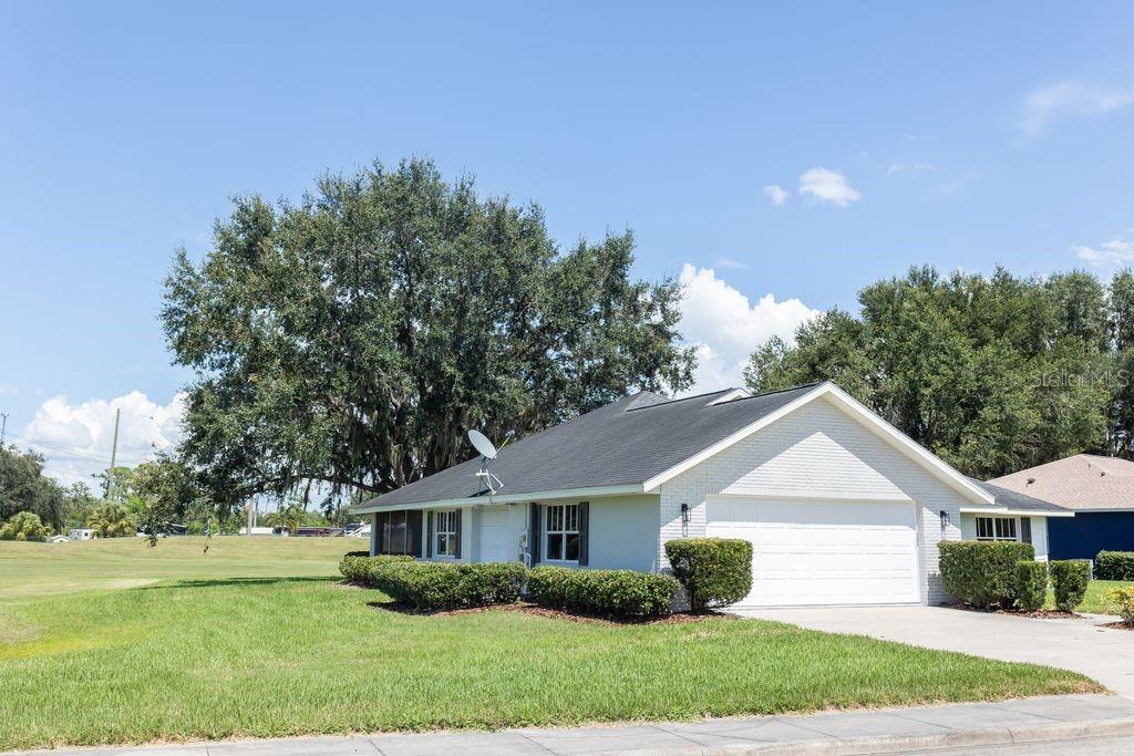 Image 4 of 40 For 2992 Oaks Bend