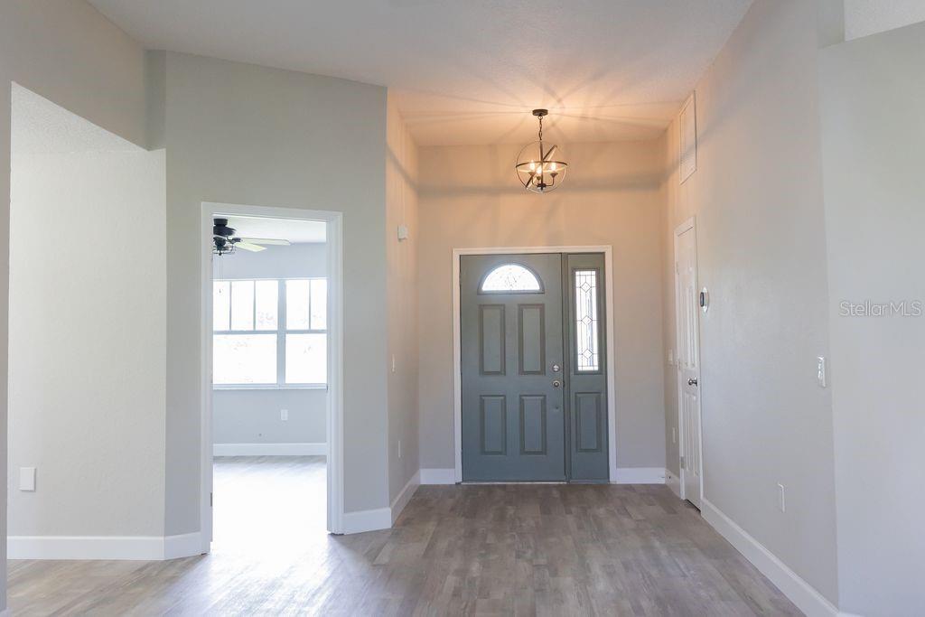 Image 7 of 40 For 2992 Oaks Bend