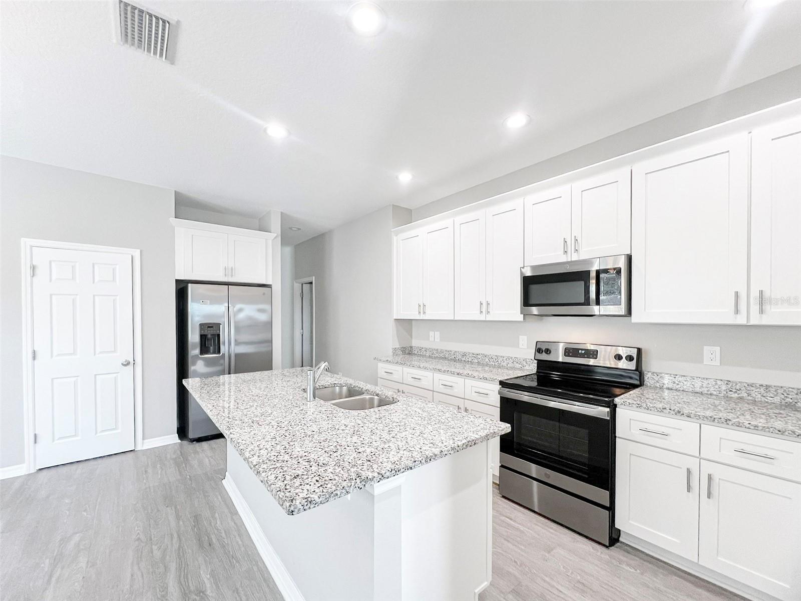 Image 4 of 22 For 3418 Cup Drive