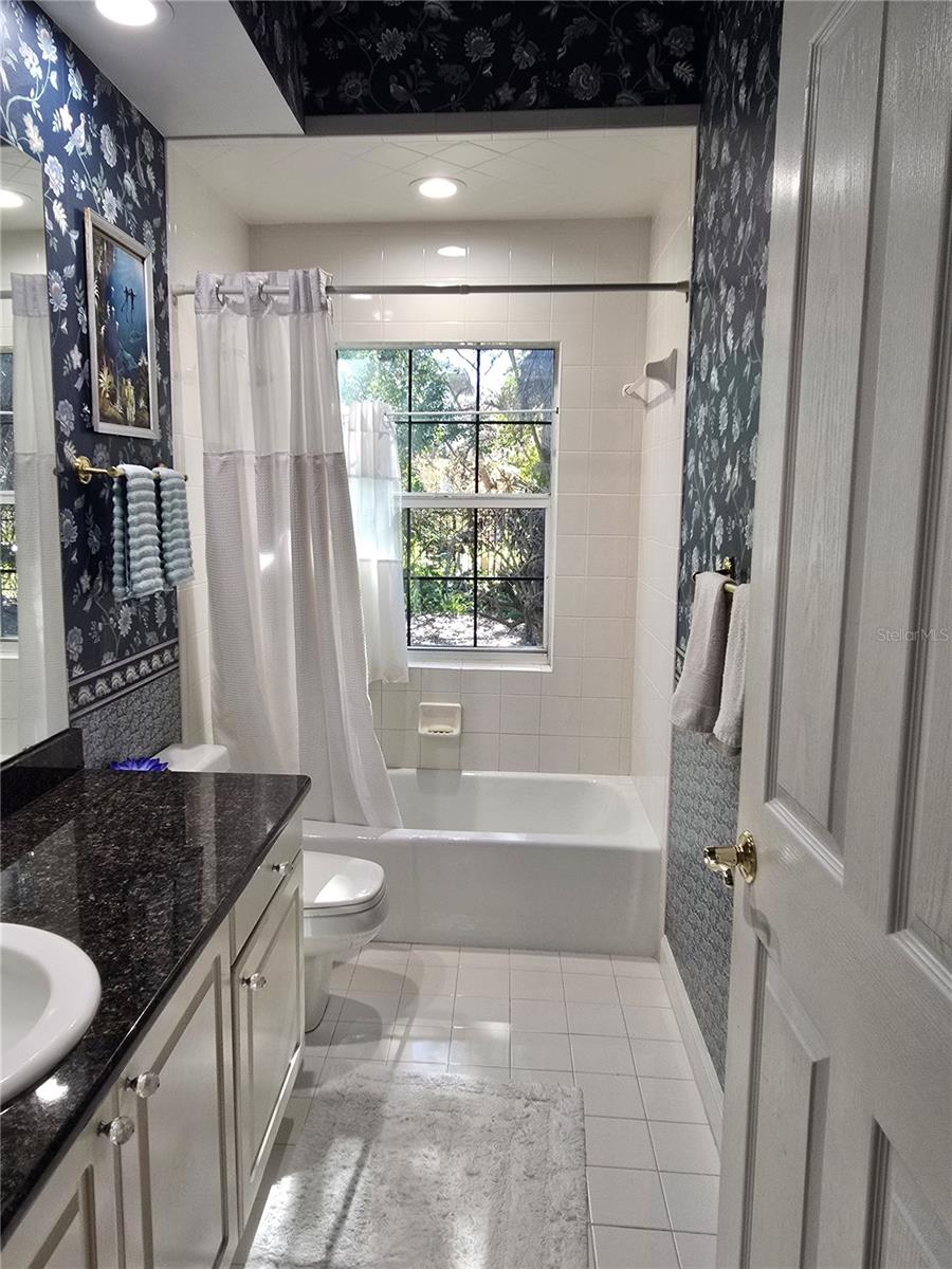 Image 19 of 41 For 2409 Berkshire Drive