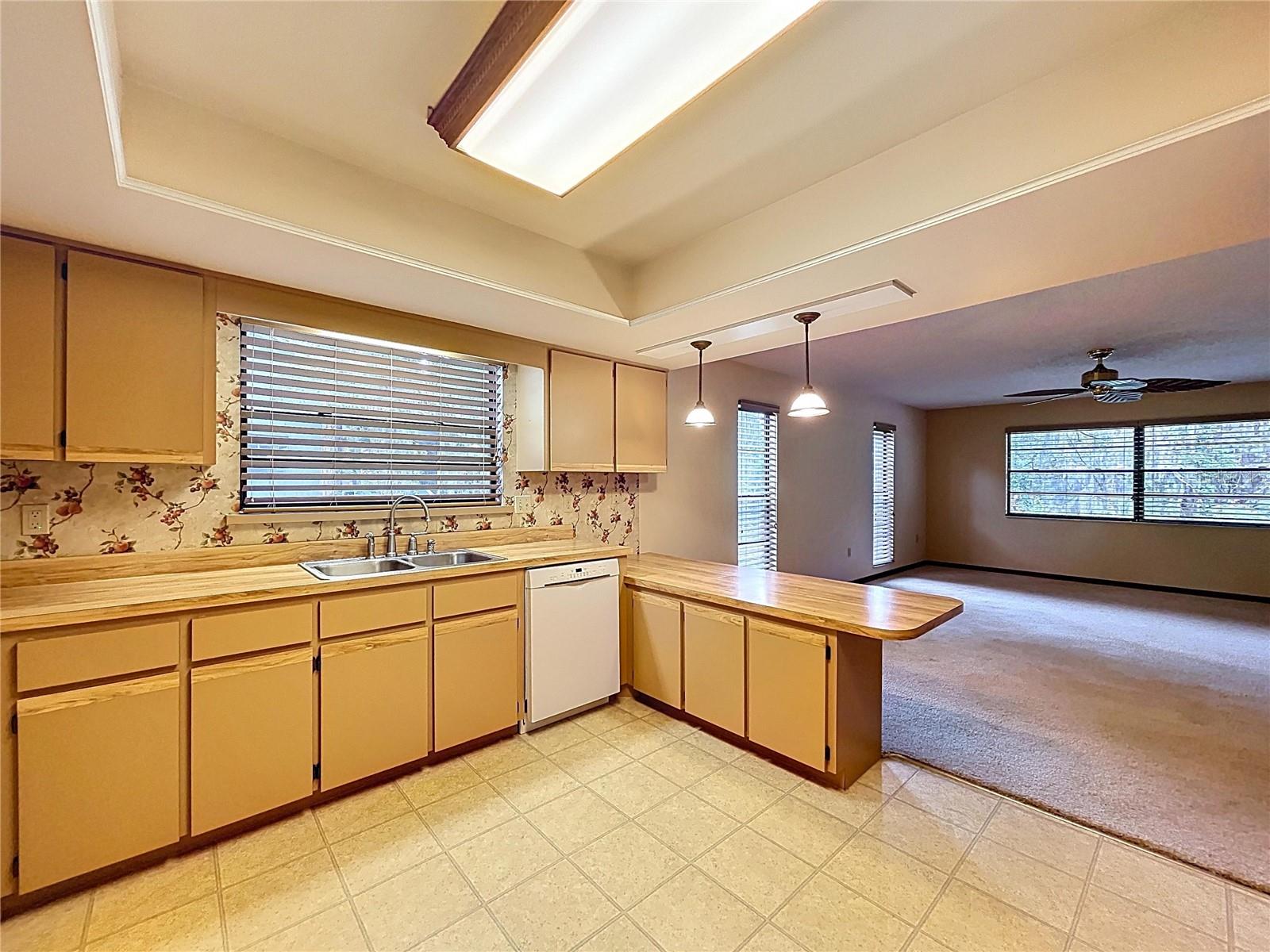 Image 27 of 57 For 6763 Trail Ridge Drive 6763