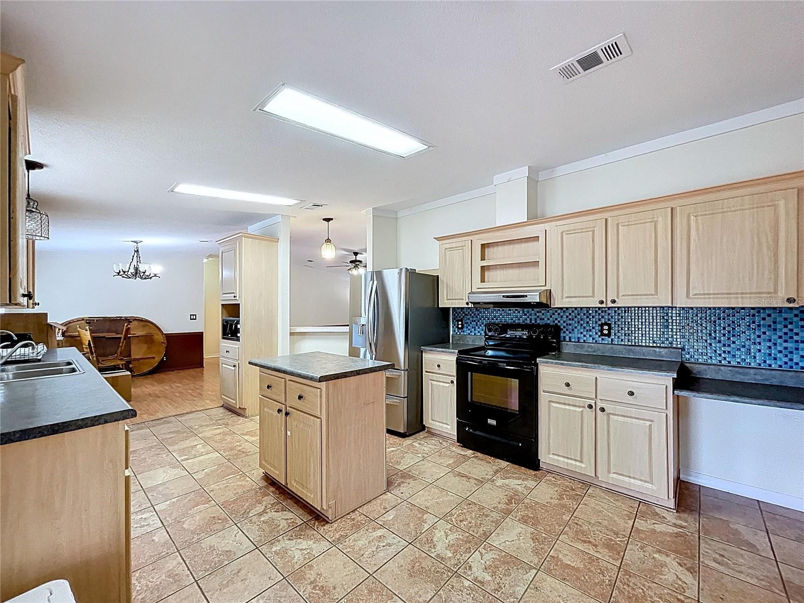 Image 43 of 79 For 15210 Rough Diamond Ranch Road