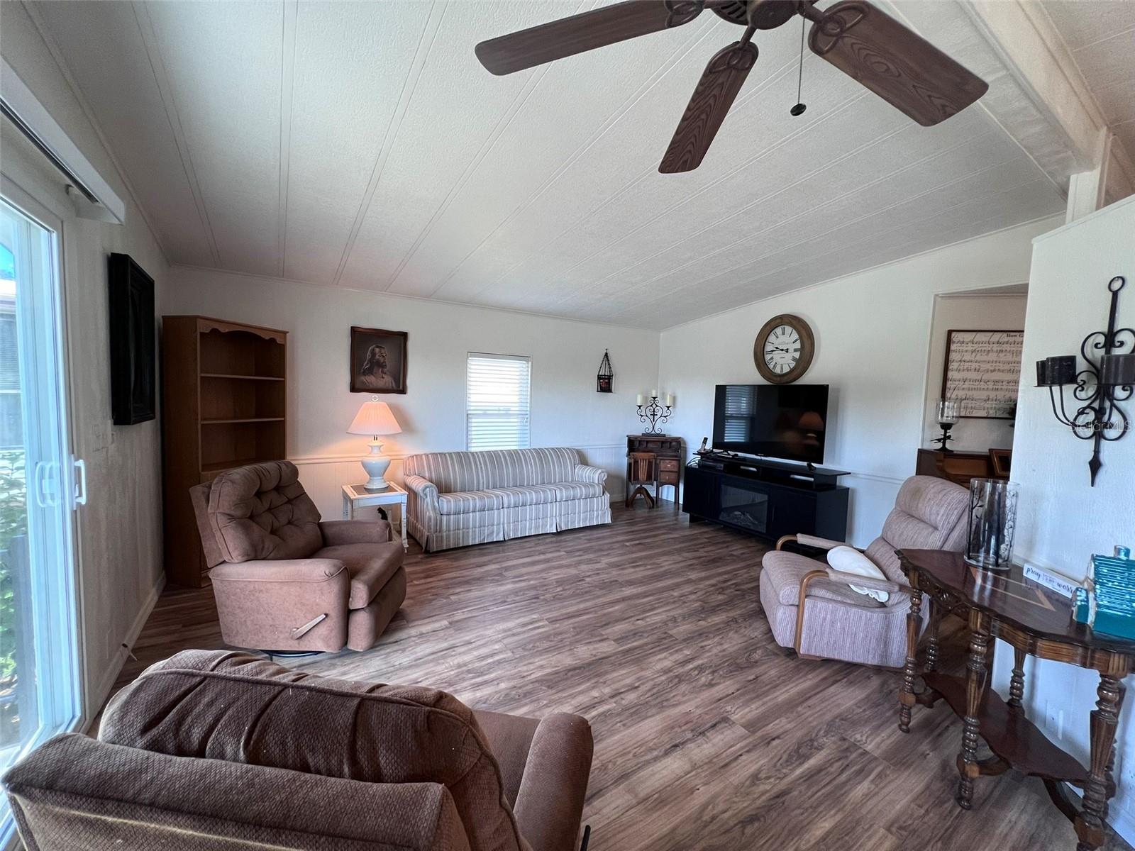 Image 34 of 59 For 2055 Floral Avenue 169