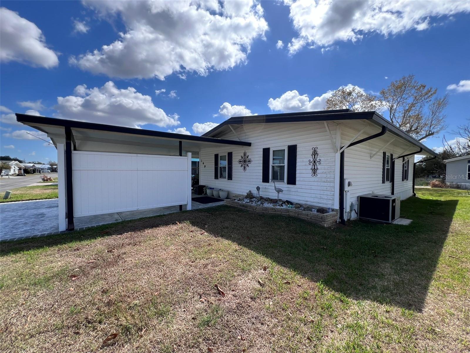 Image 6 of 59 For 2055 Floral Avenue 169