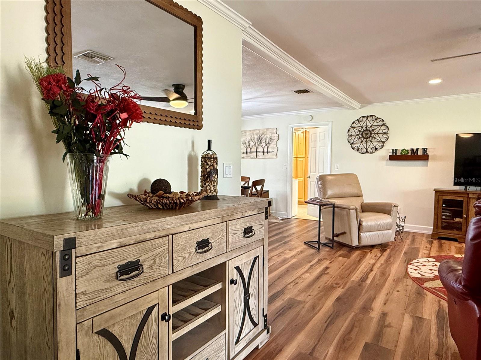 Image 12 of 49 For 233 Greensview Drive