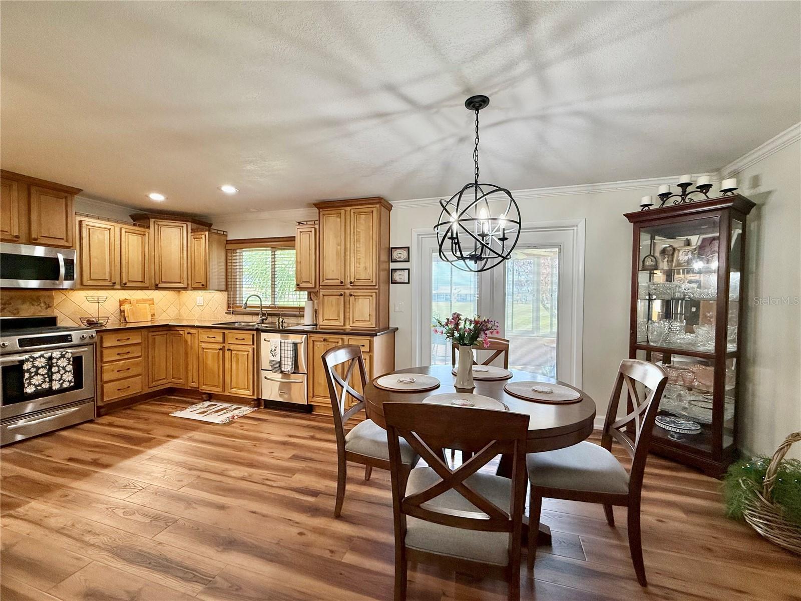 Image 3 of 49 For 233 Greensview Drive