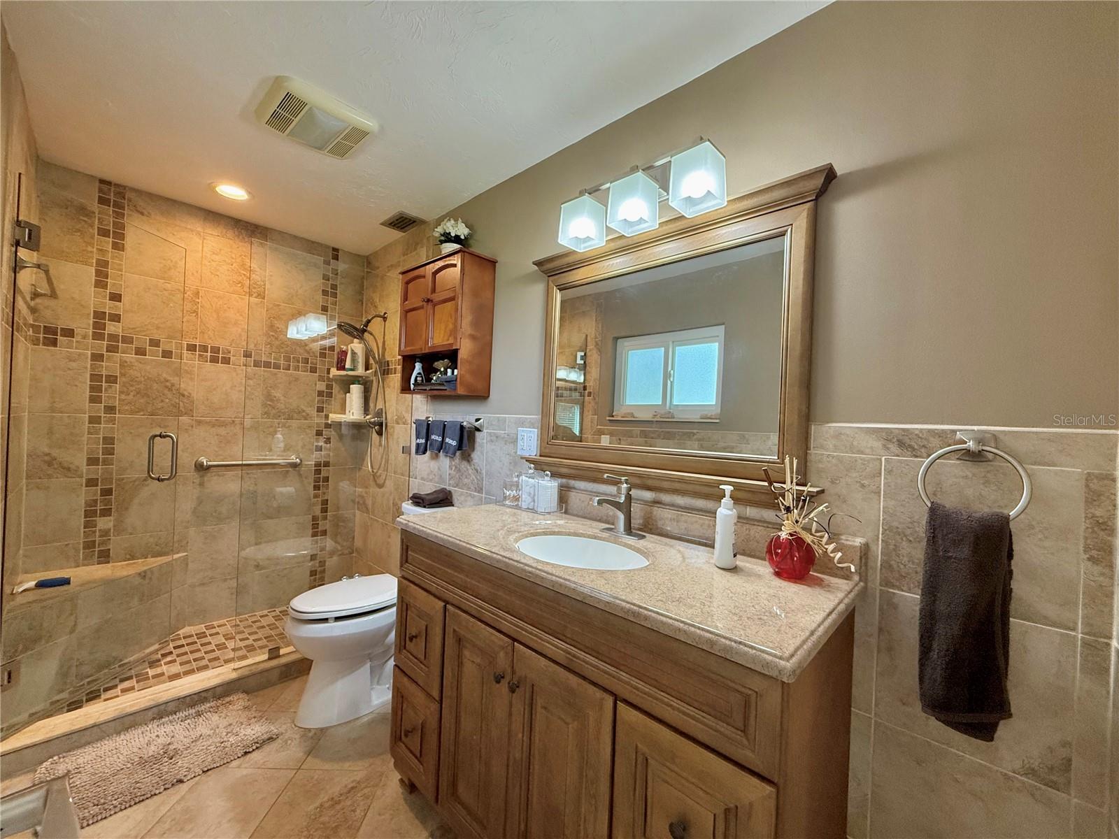 Image 30 of 49 For 233 Greensview Drive