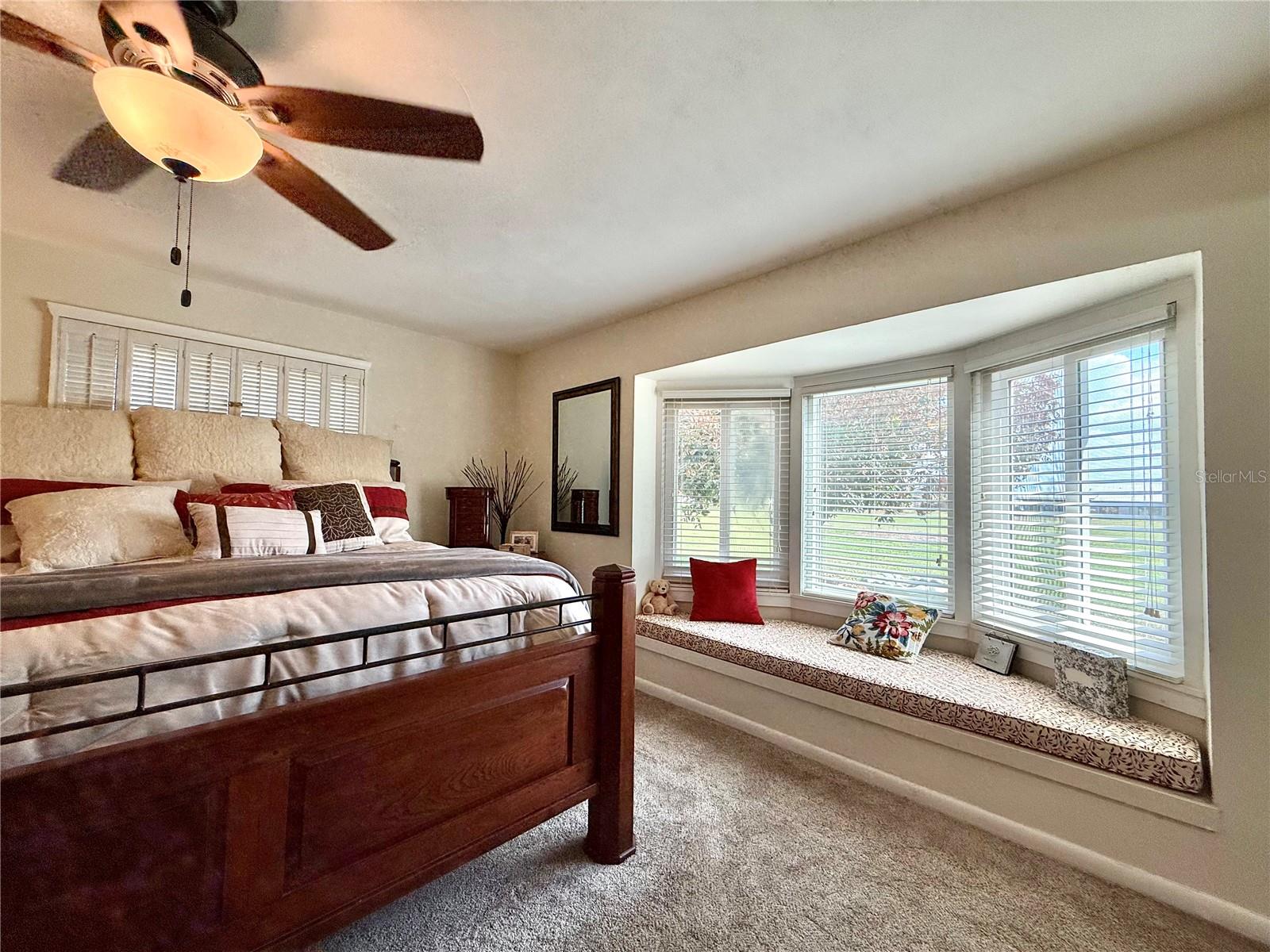 Image 33 of 49 For 233 Greensview Drive