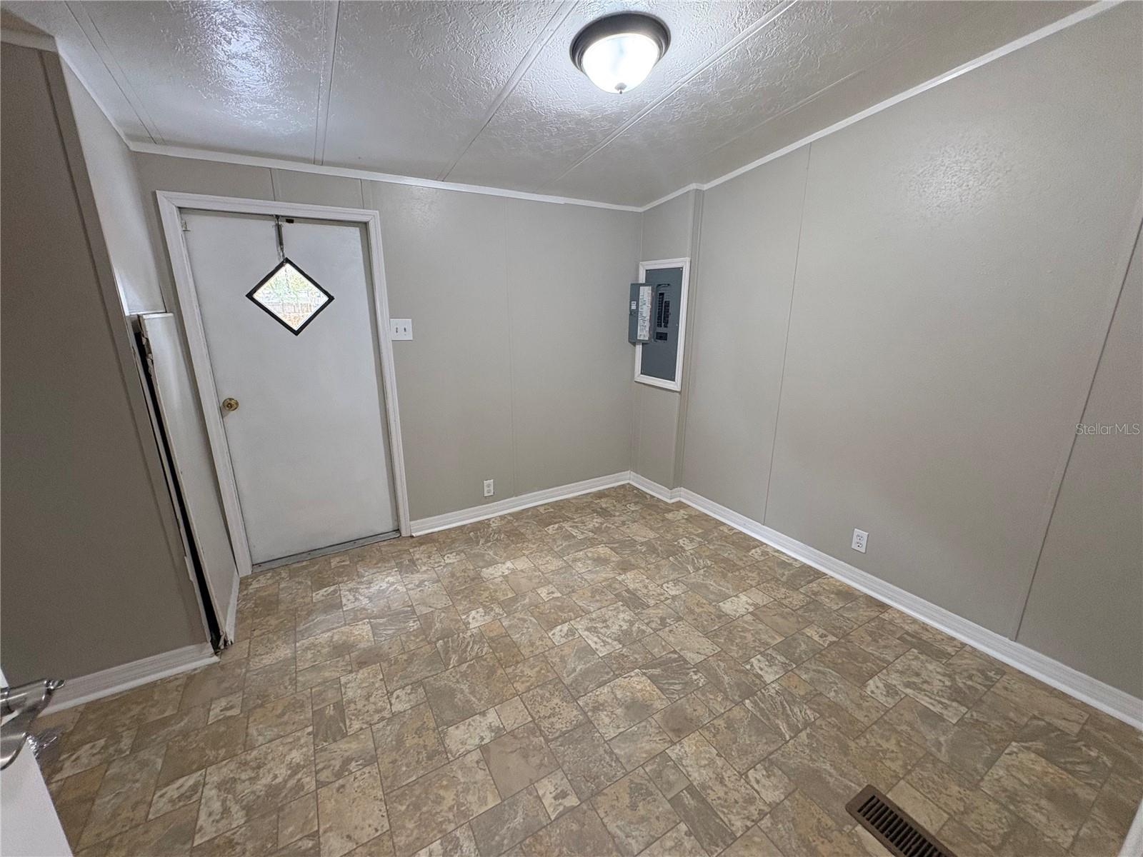 Image 11 of 22 For 4831 Rollinglen Loop W