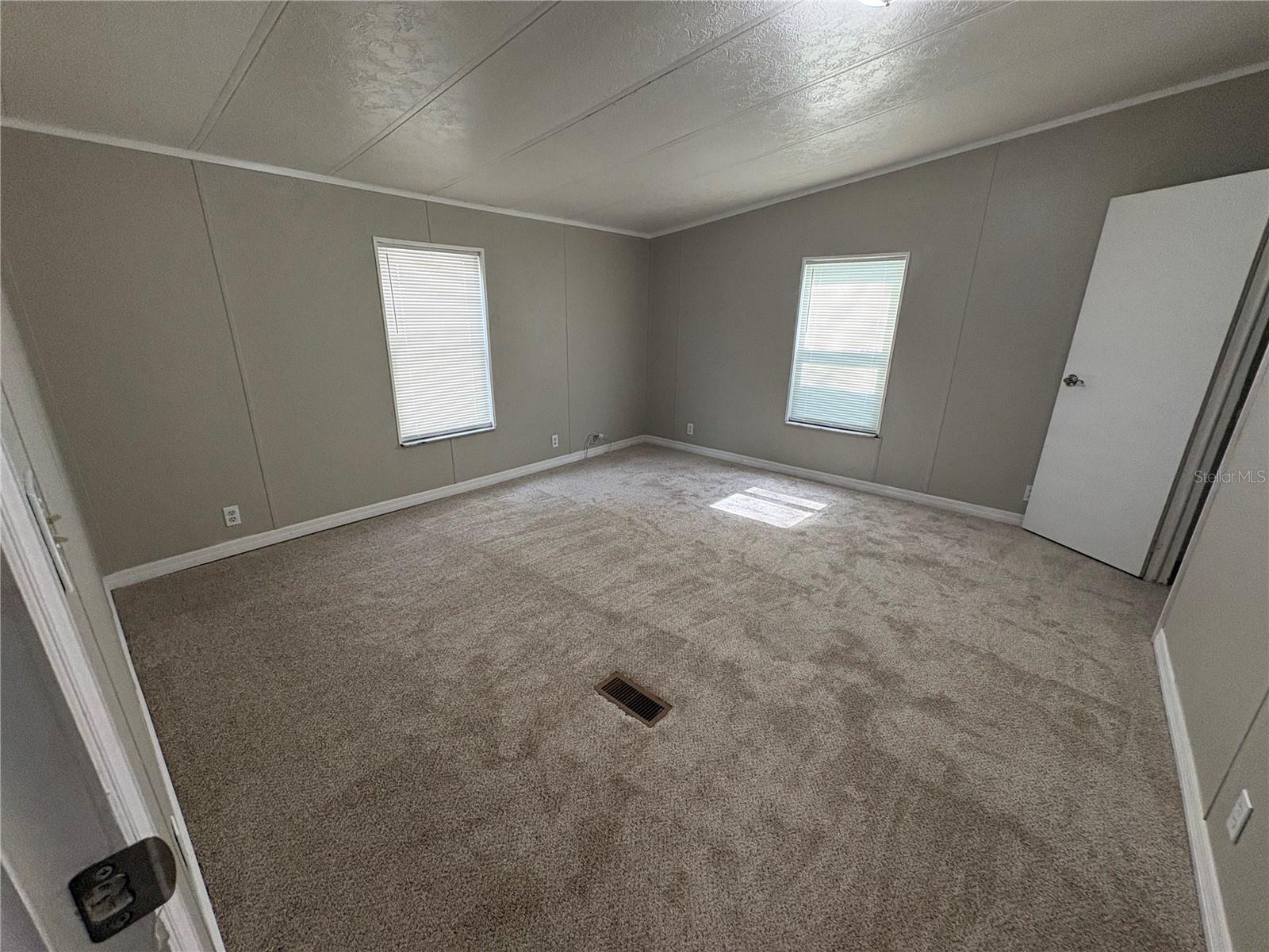 Image 12 of 22 For 4831 Rollinglen Loop W