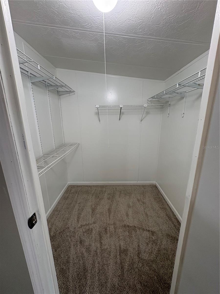 Image 15 of 22 For 4831 Rollinglen Loop W