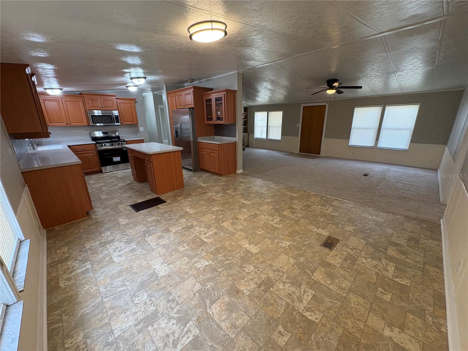 Image 7 of 22 For 4831 Rollinglen Loop W