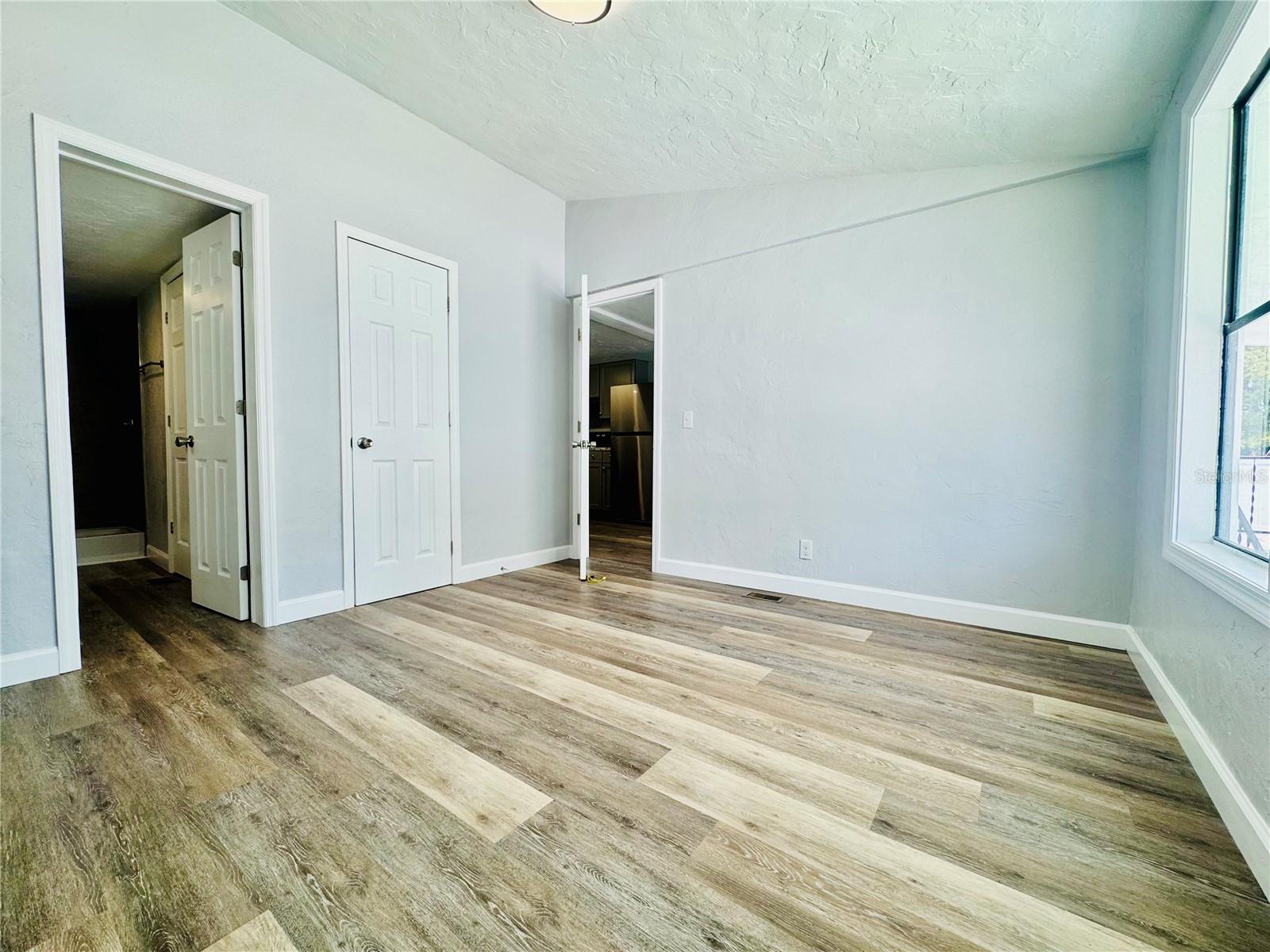 Image 11 of 39 For 4822 Rolling Meadow Drive