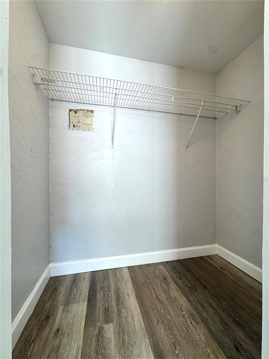 Image 12 of 39 For 4822 Rolling Meadow Drive