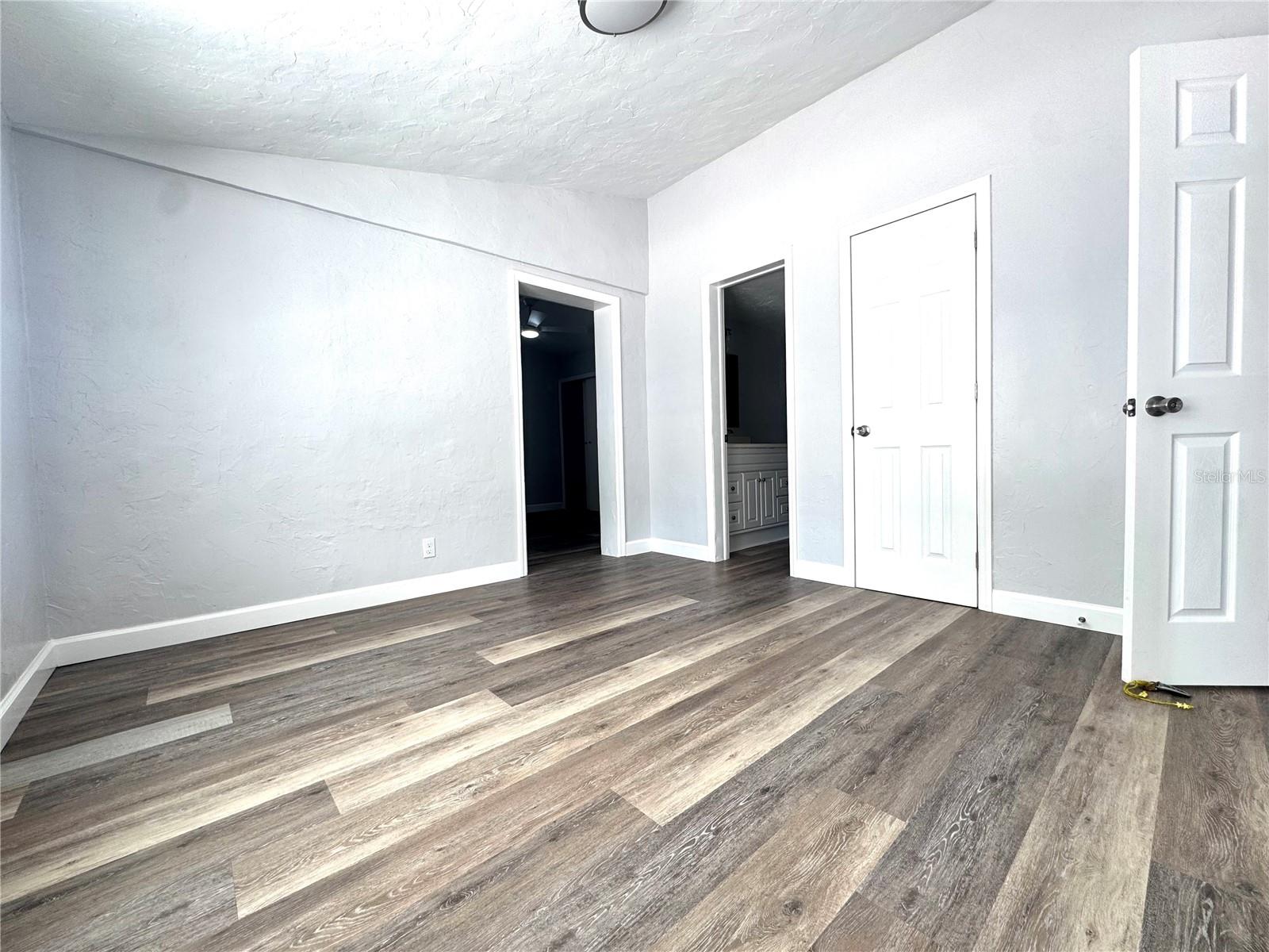 Image 13 of 39 For 4822 Rolling Meadow Drive