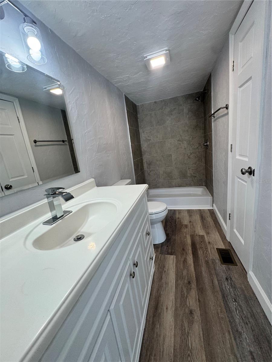 Image 17 of 39 For 4822 Rolling Meadow Drive