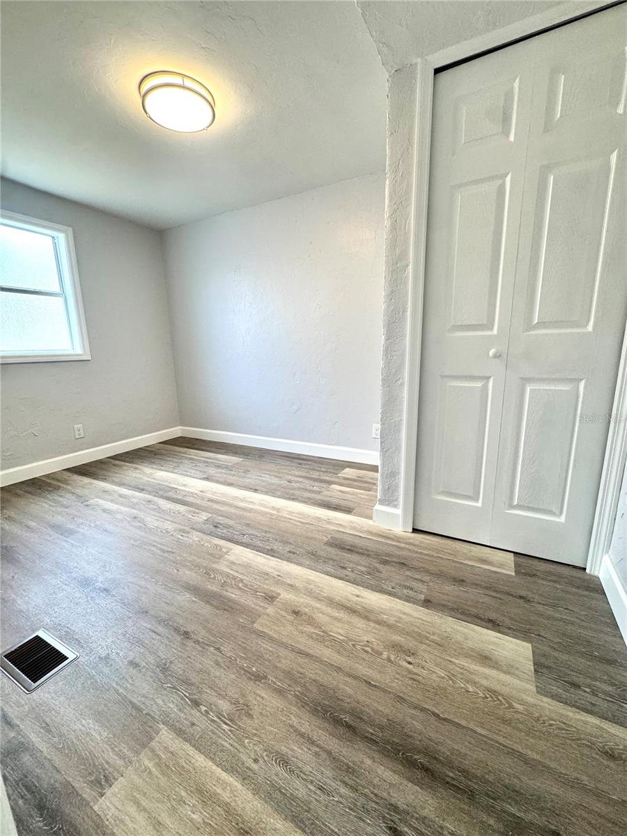 Image 21 of 39 For 4822 Rolling Meadow Drive