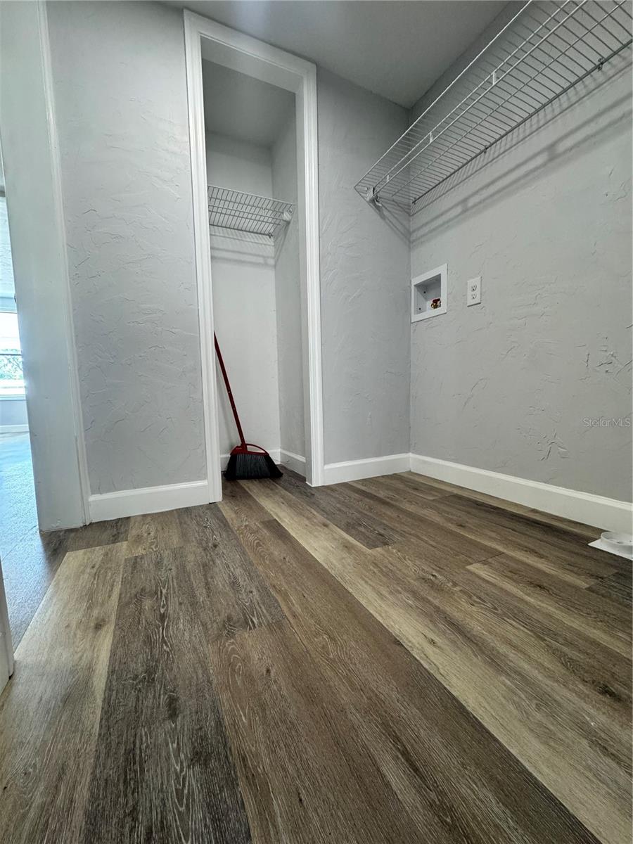 Image 26 of 39 For 4822 Rolling Meadow Drive