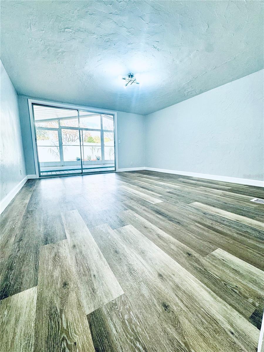 Image 27 of 39 For 4822 Rolling Meadow Drive