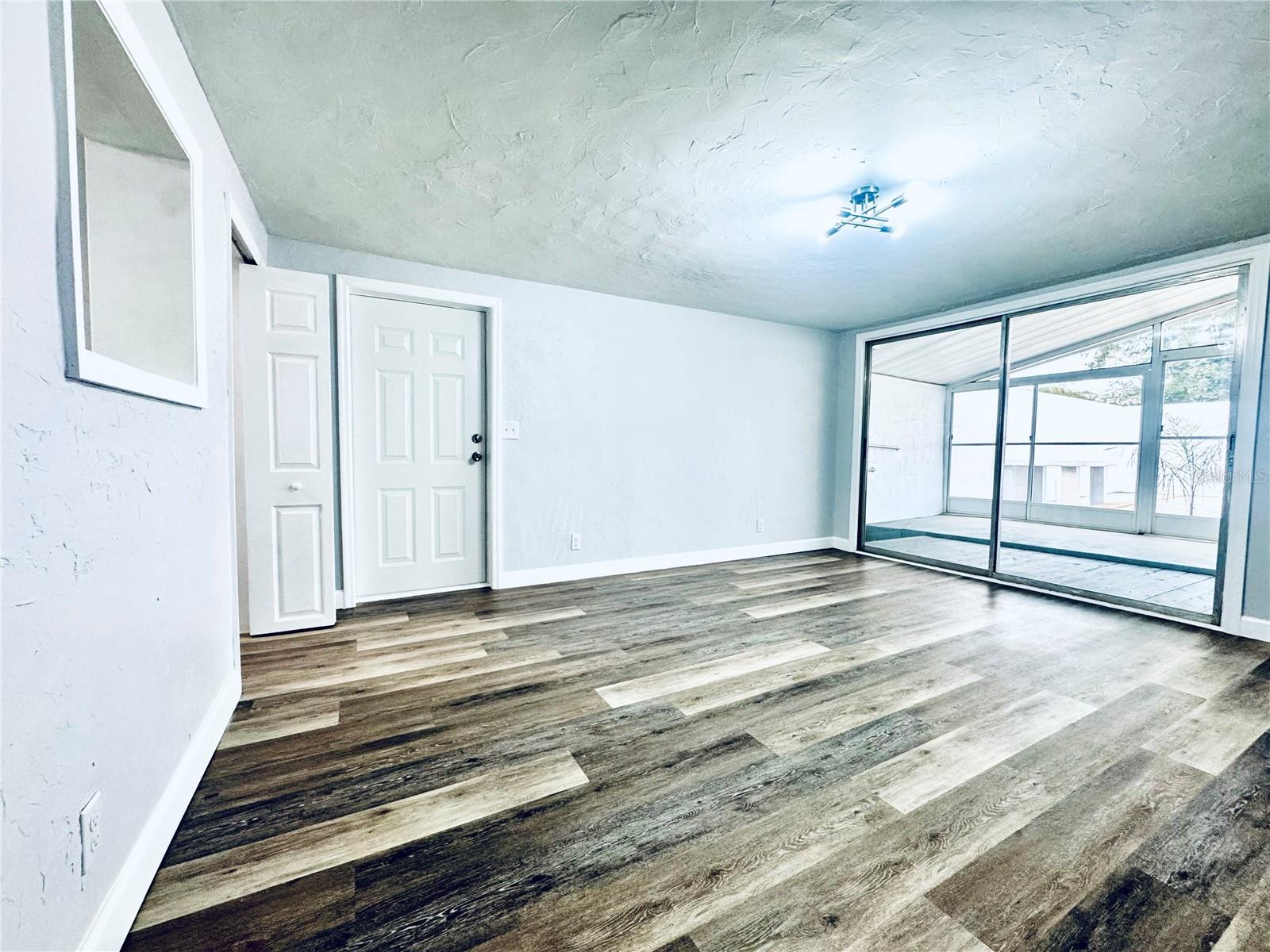 Image 28 of 39 For 4822 Rolling Meadow Drive