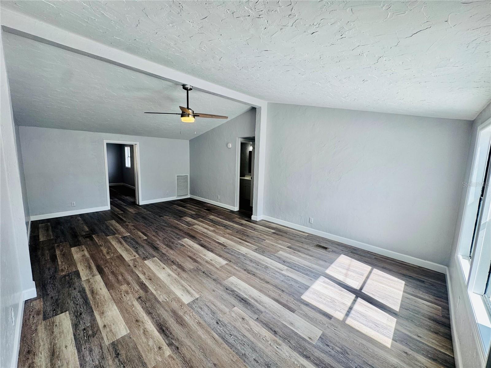 Image 6 of 39 For 4822 Rolling Meadow Drive