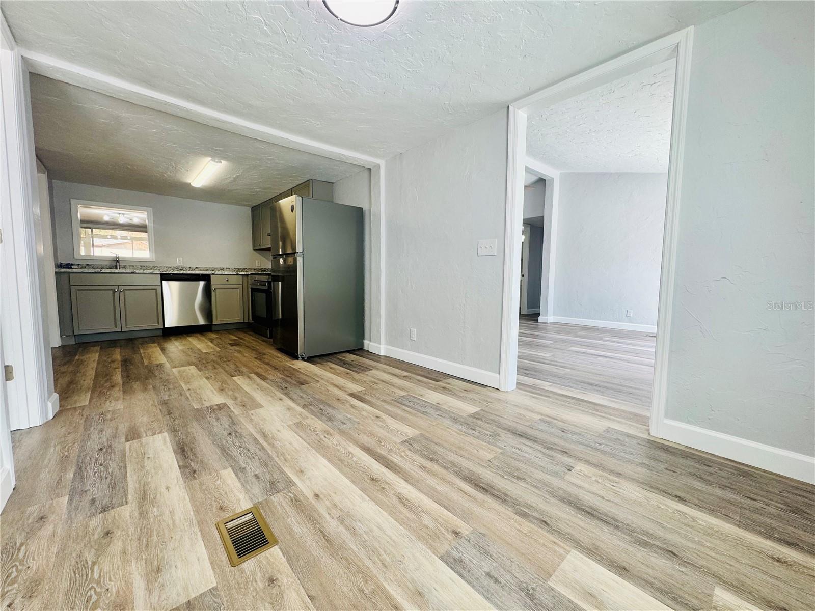 Image 8 of 39 For 4822 Rolling Meadow Drive