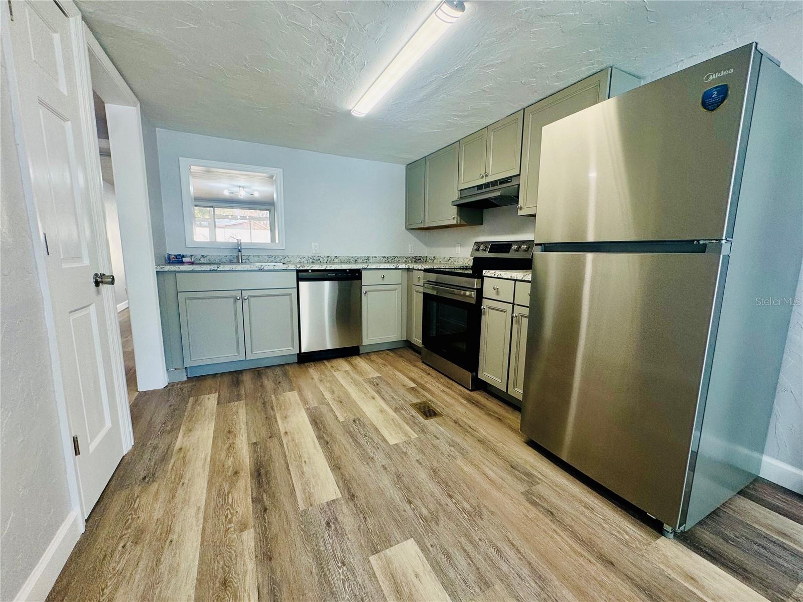 Image 9 of 39 For 4822 Rolling Meadow Drive