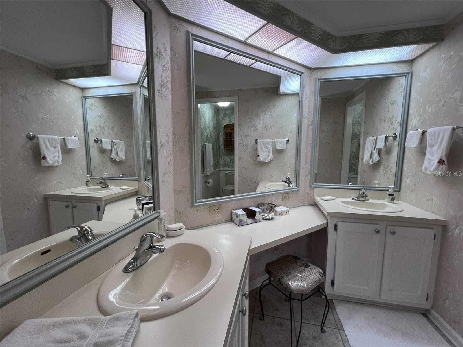 Image 27 of 59 For 2055 Floral Avenue 92