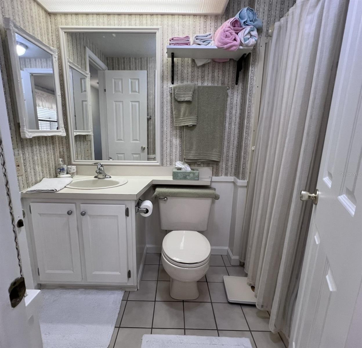 Image 31 of 59 For 2055 Floral Avenue 92