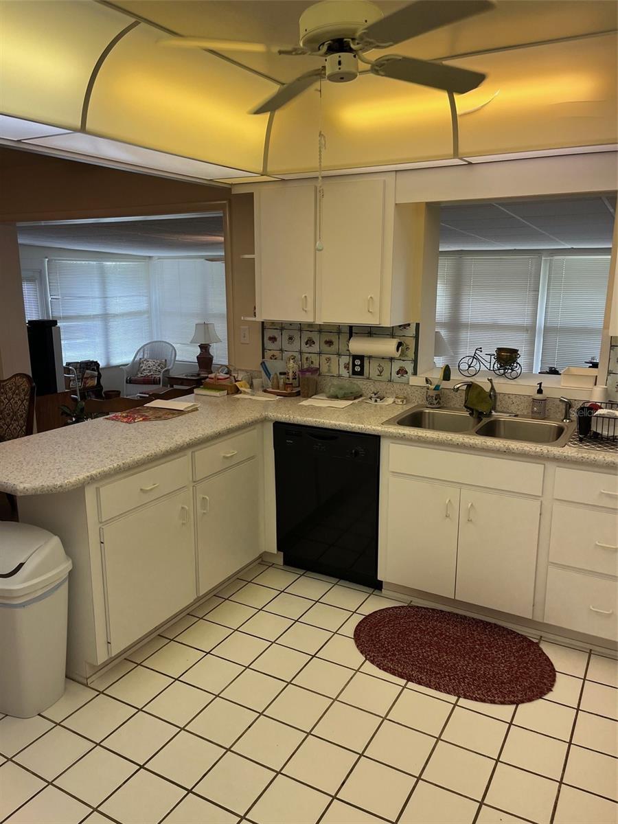 Image 11 of 15 For 2275 Helen Circle