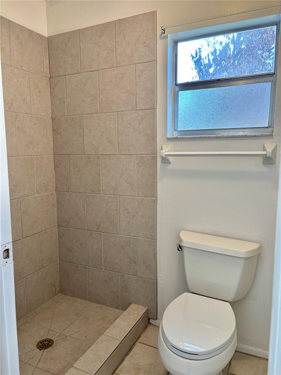 Image 16 of 30 For 890 White Birch Lane