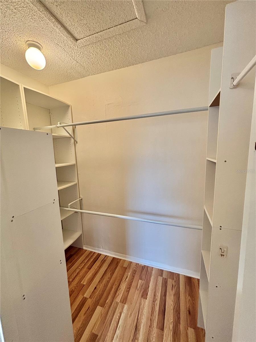 Image 19 of 30 For 890 White Birch Lane