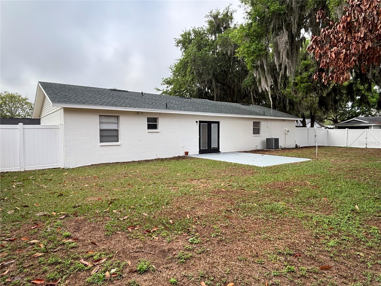 Image 24 of 30 For 890 White Birch Lane