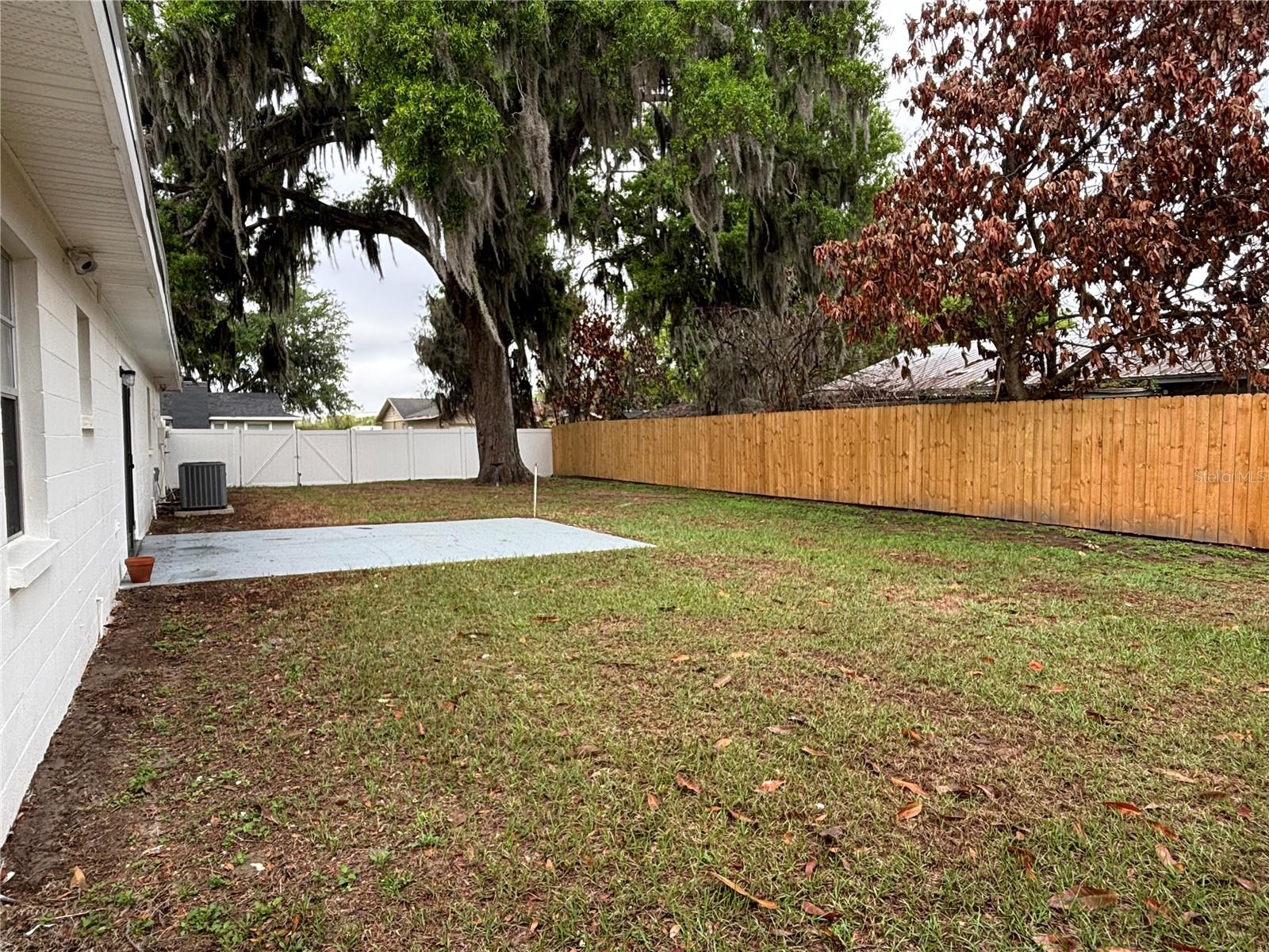 Image 27 of 30 For 890 White Birch Lane