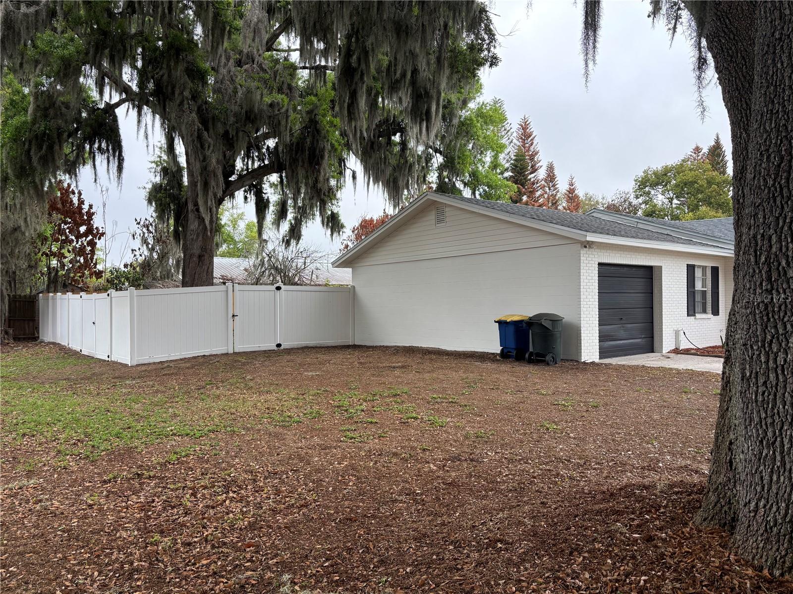 Image 3 of 30 For 890 White Birch Lane