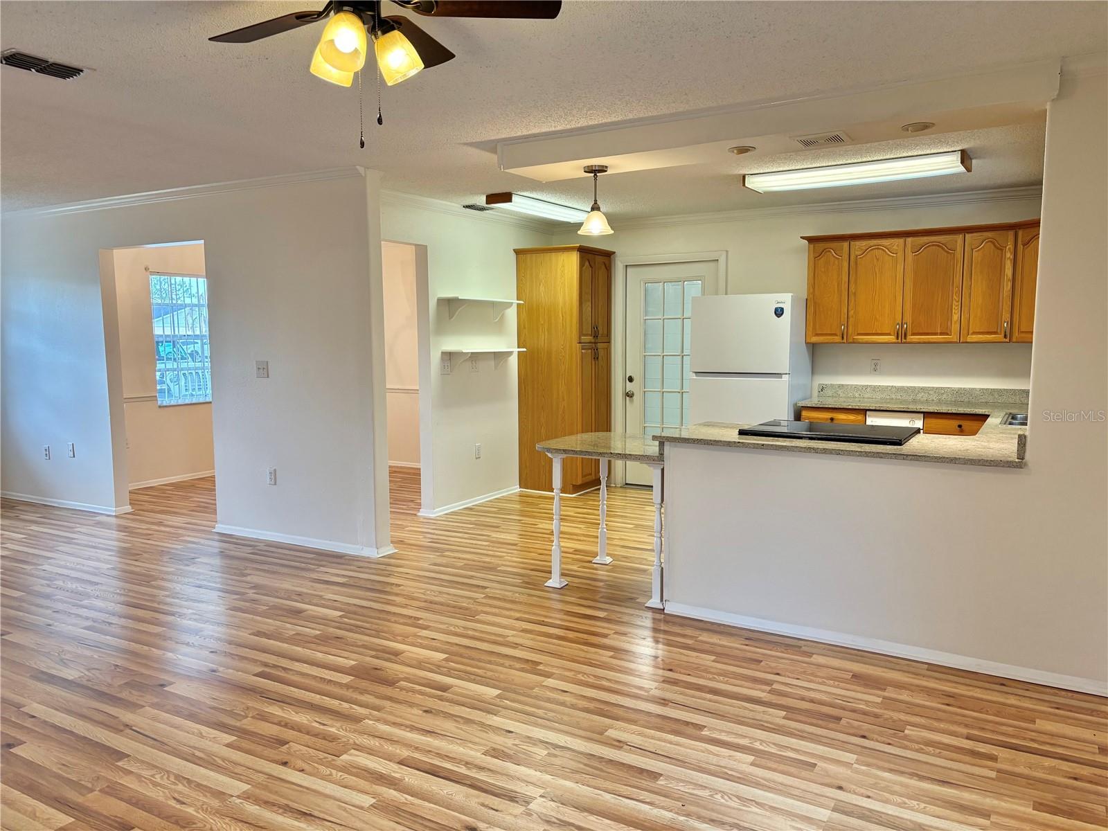 Image 7 of 30 For 890 White Birch Lane