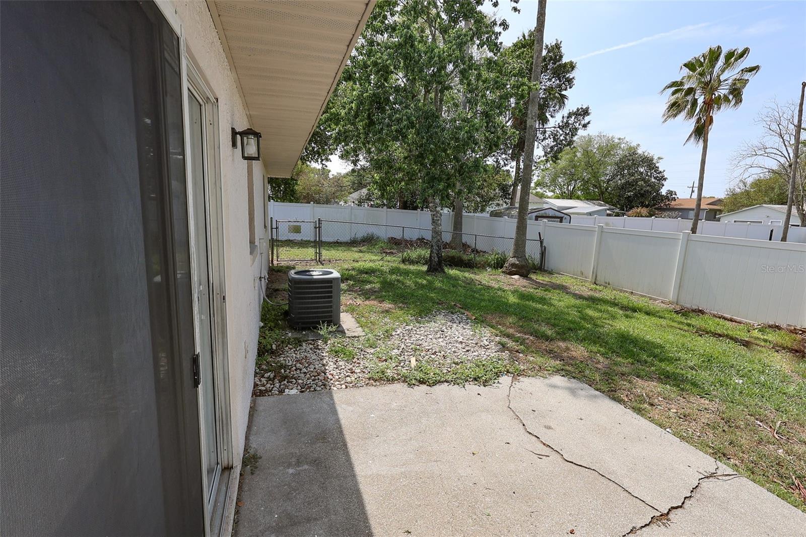 Image 16 of 16 For 918 Grape Avenue