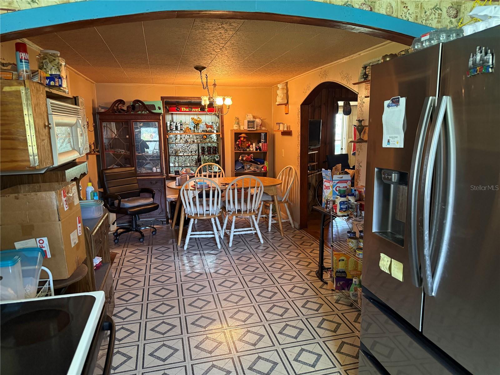 Image 10 of 22 For 120 4th Wahneta Street E