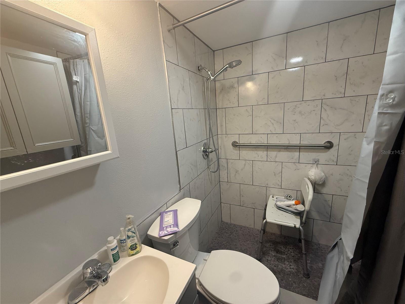 Image 19 of 22 For 120 4th Wahneta Street E