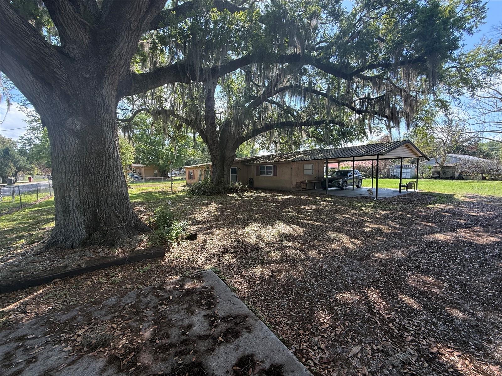 Image 4 of 22 For 120 4th Wahneta Street E