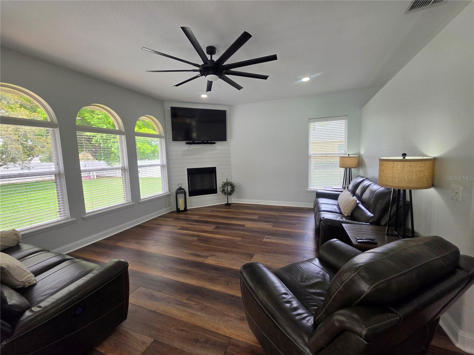 Image 19 of 44 For 2566 Partridge Drive