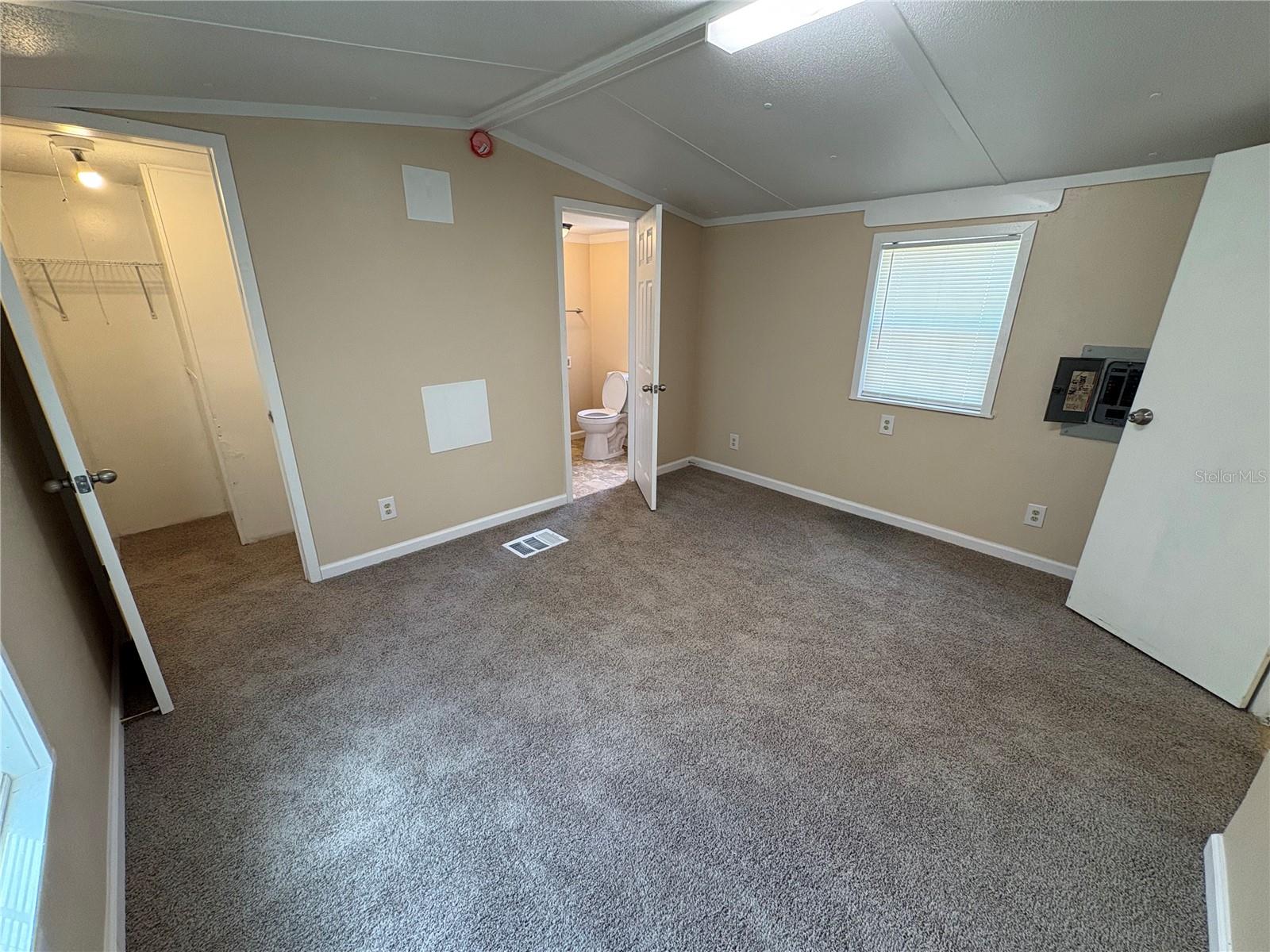 Image 10 of 14 For 10884 Country Haven Drive