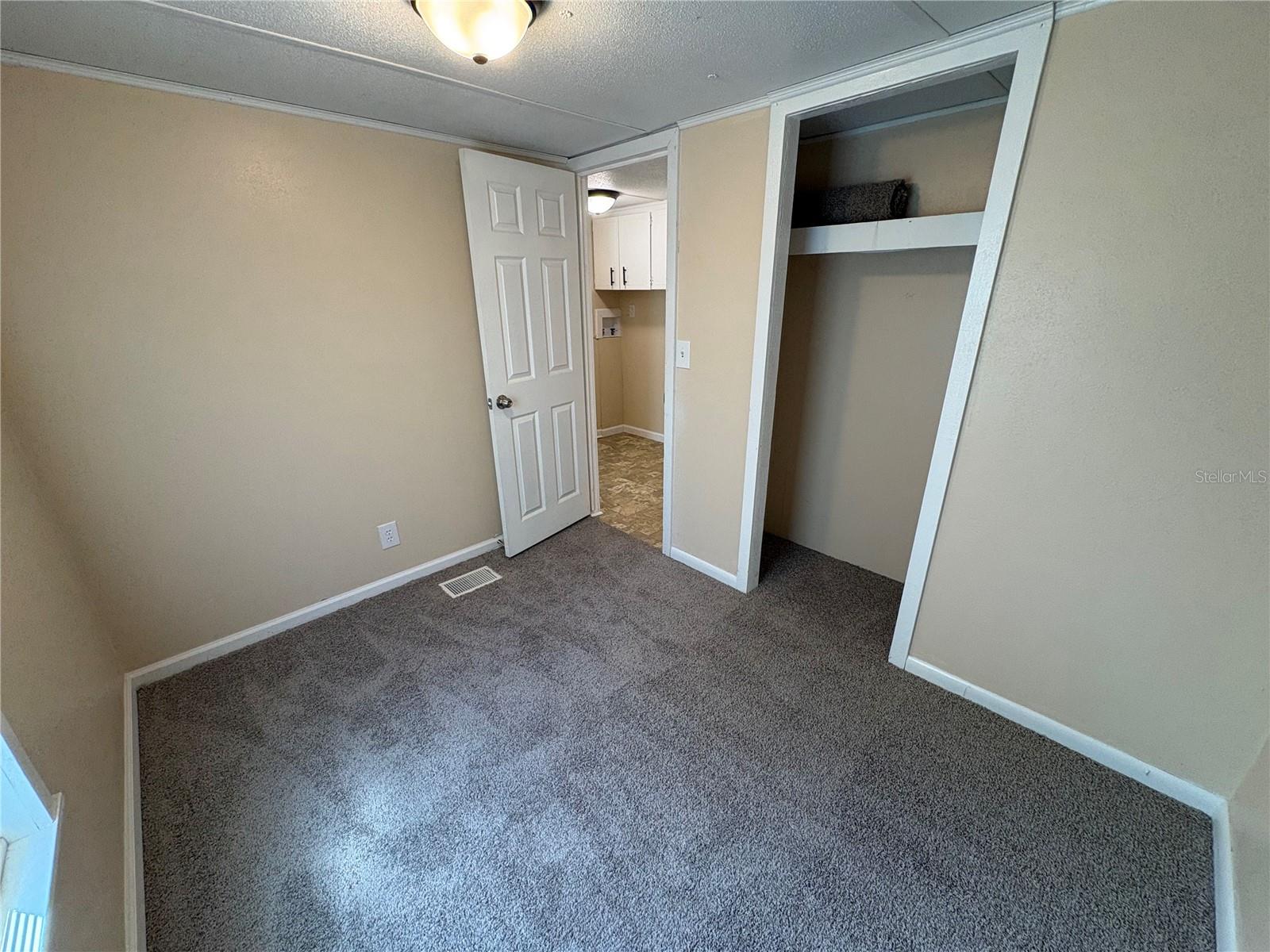 Image 7 of 14 For 10884 Country Haven Drive