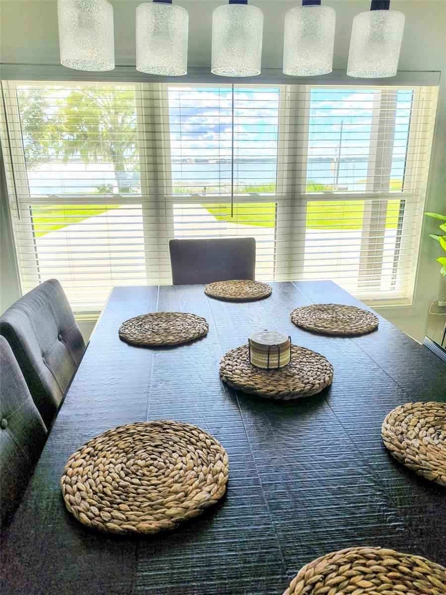 Image 23 of 43 For 1070 Lake Ariana Boulevard