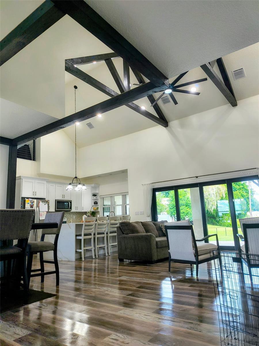 Image 31 of 43 For 1070 Lake Ariana Boulevard