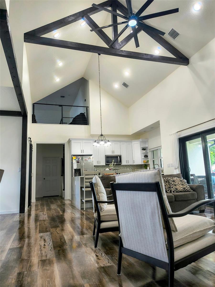 Image 33 of 43 For 1070 Lake Ariana Boulevard