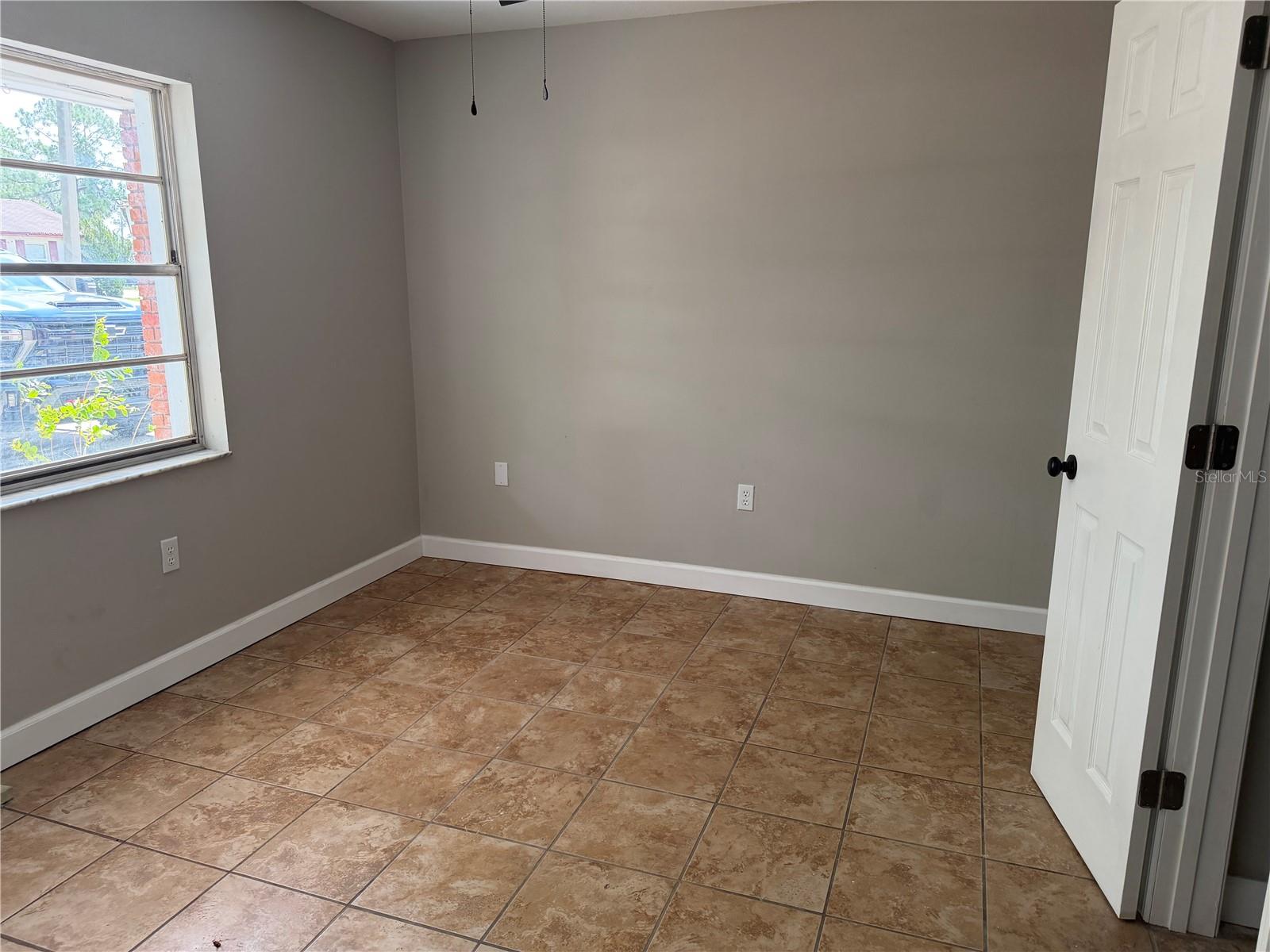 Image 10 of 14 For 415 Tangerine Court